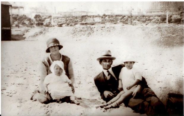 st-kilda-beach-1926-001